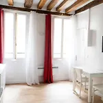 Le 64 Rue Chapon Paris