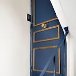 Le 64 Rue Chapon Paris
