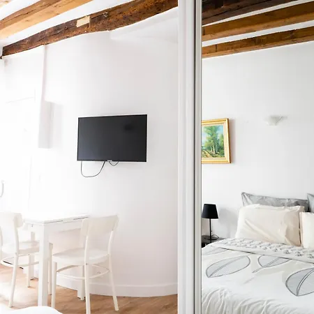 Le 64 Rue Chapon شقة