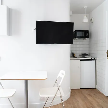 Le 64 Rue Chapon * باريس