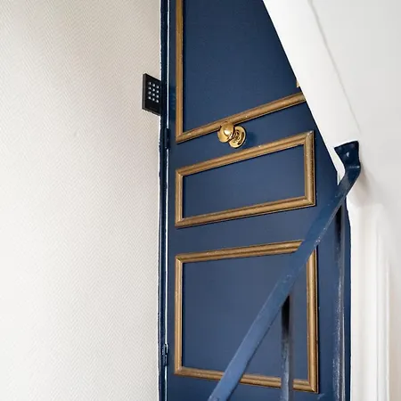 Le 64 Rue Chapon Париж